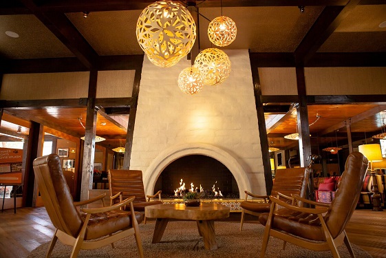 /Media/images/Garland lobby.jpg